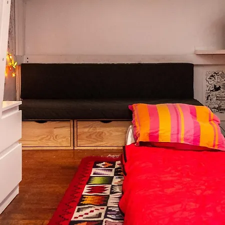 Cosy Parisian Studio Near Montmartre Apartment