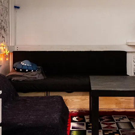 Cosy Parisian Studio Near Montmartre Apartment *